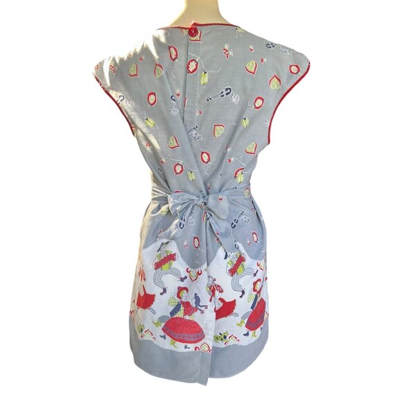 950s Cotton Apron With Folk Art Italian Style Dance Music Print  Red Trim VTG - Picture 2 of 16